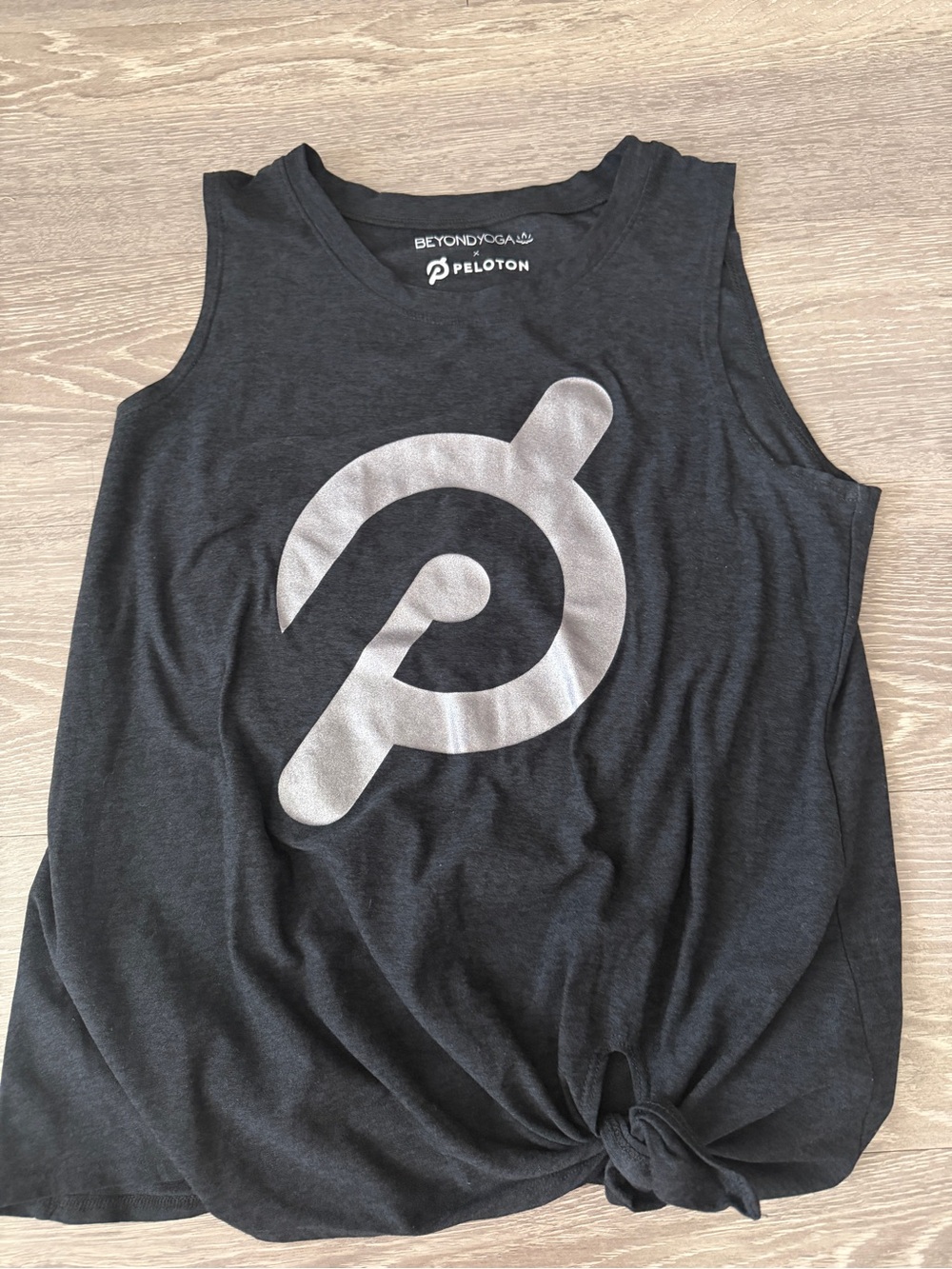 Beyond Yoga x Peloton Tie Front Tank
Size XS
